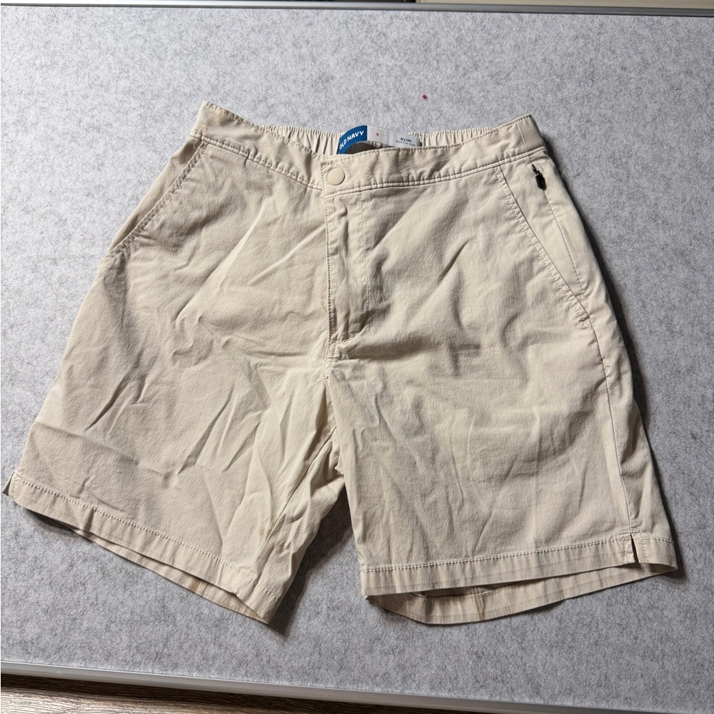 Old Navy Men's Cream Flat Front Shorts